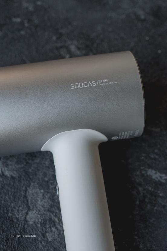 小米生态链吹风机堪称国潮黑科技,素士吹风机h5和复古吹风机哪个好
