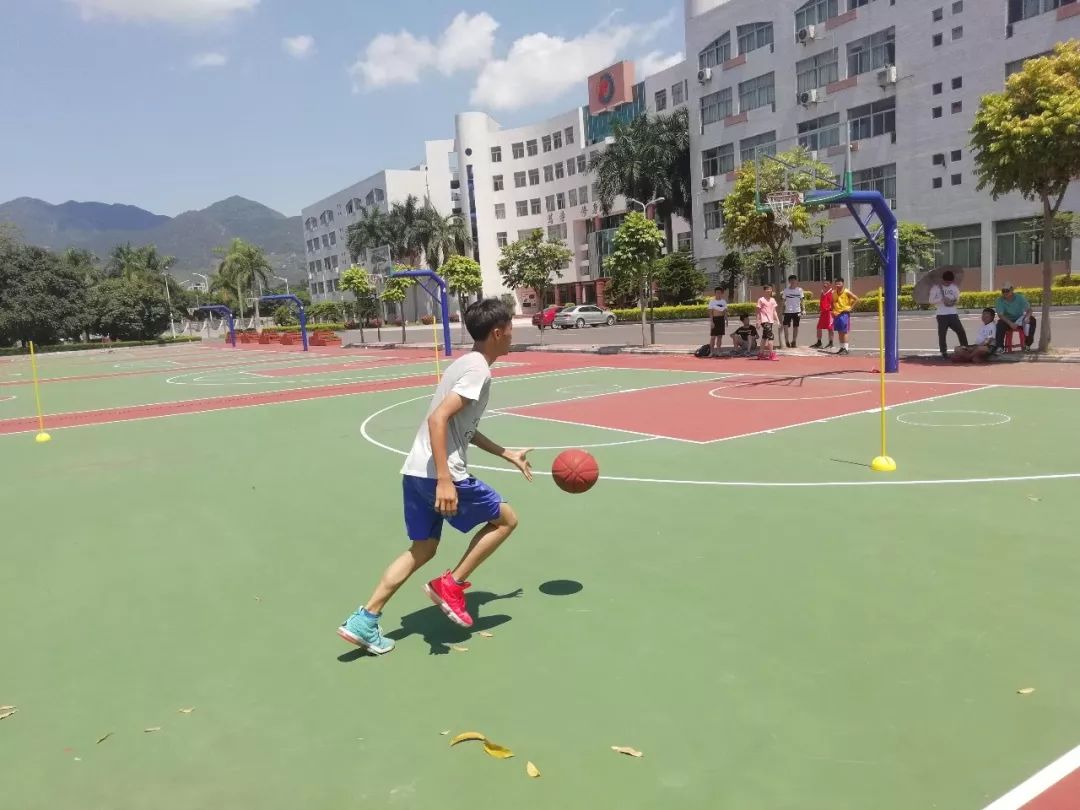 体育让生命更美好,生命因体育而精彩