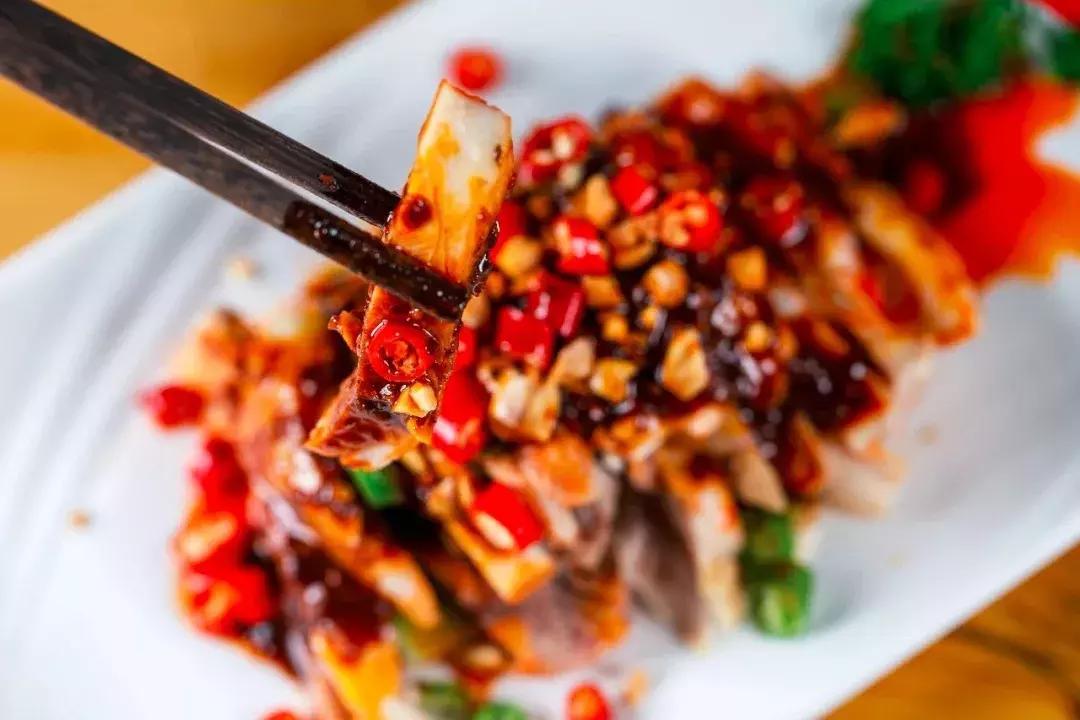 蛙哥被粉丝吊打的视频,网红蛙哥被打