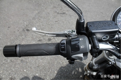 雅马哈xsr900对比川崎z900rs,雅马哈xsr900日本