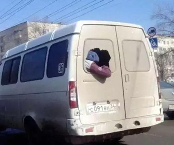 给刚买的新车贴上3D车贴，分分钟成为交警眼中钉！