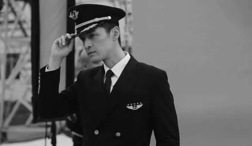 民航招飞的院校都有哪些,航校是高考还是直接参加招飞