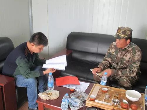 瀚海沙漠谱芳华——记额济纳旗算井子边防派出所民警乌其尔