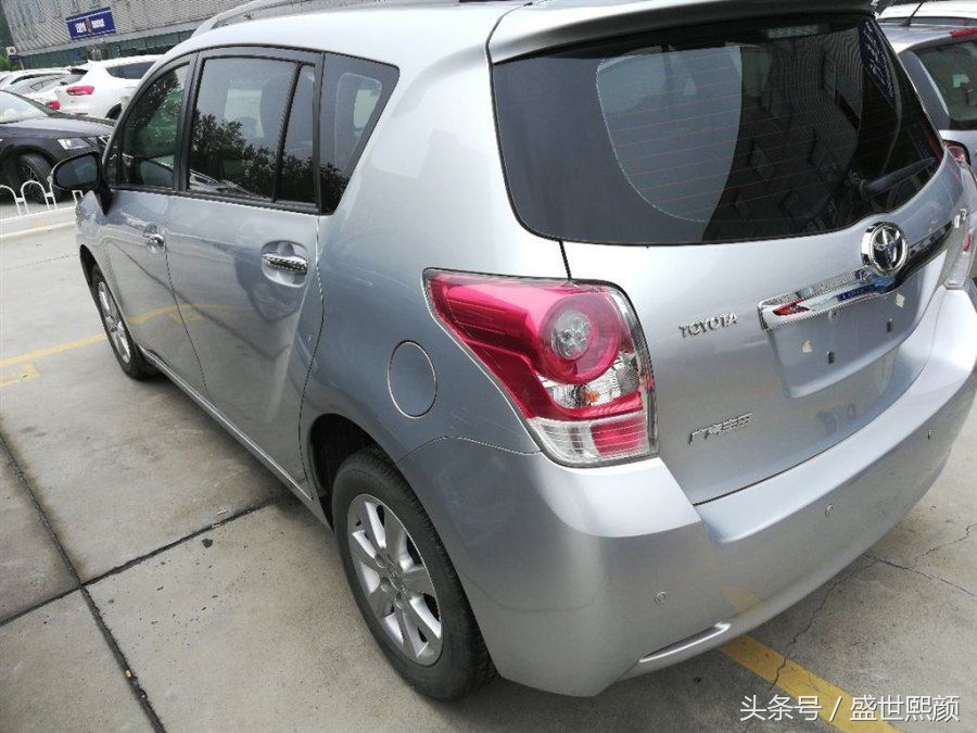 丰田最冷门的二手车,丰田逸致2011款2.0高配版