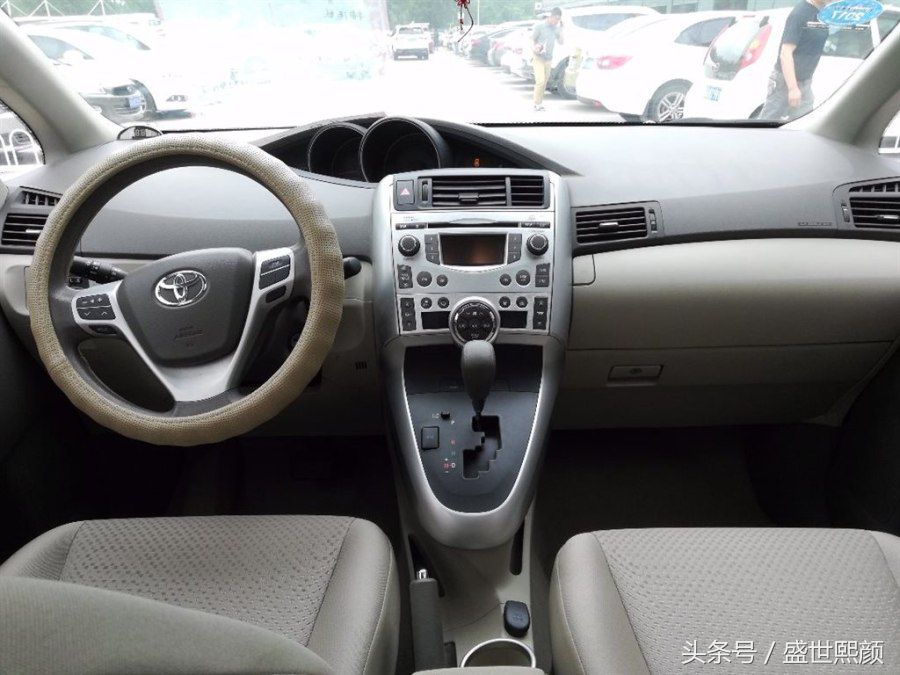 丰田最冷门的二手车,丰田逸致2011款2.0高配版