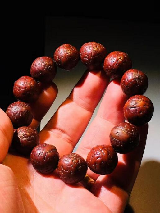 凤眼菩提手串评价分析,凤眼菩提三个点