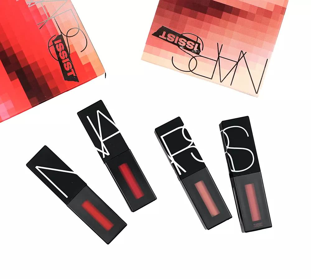 这个牌子出什么都火到断货，女生必须入一个