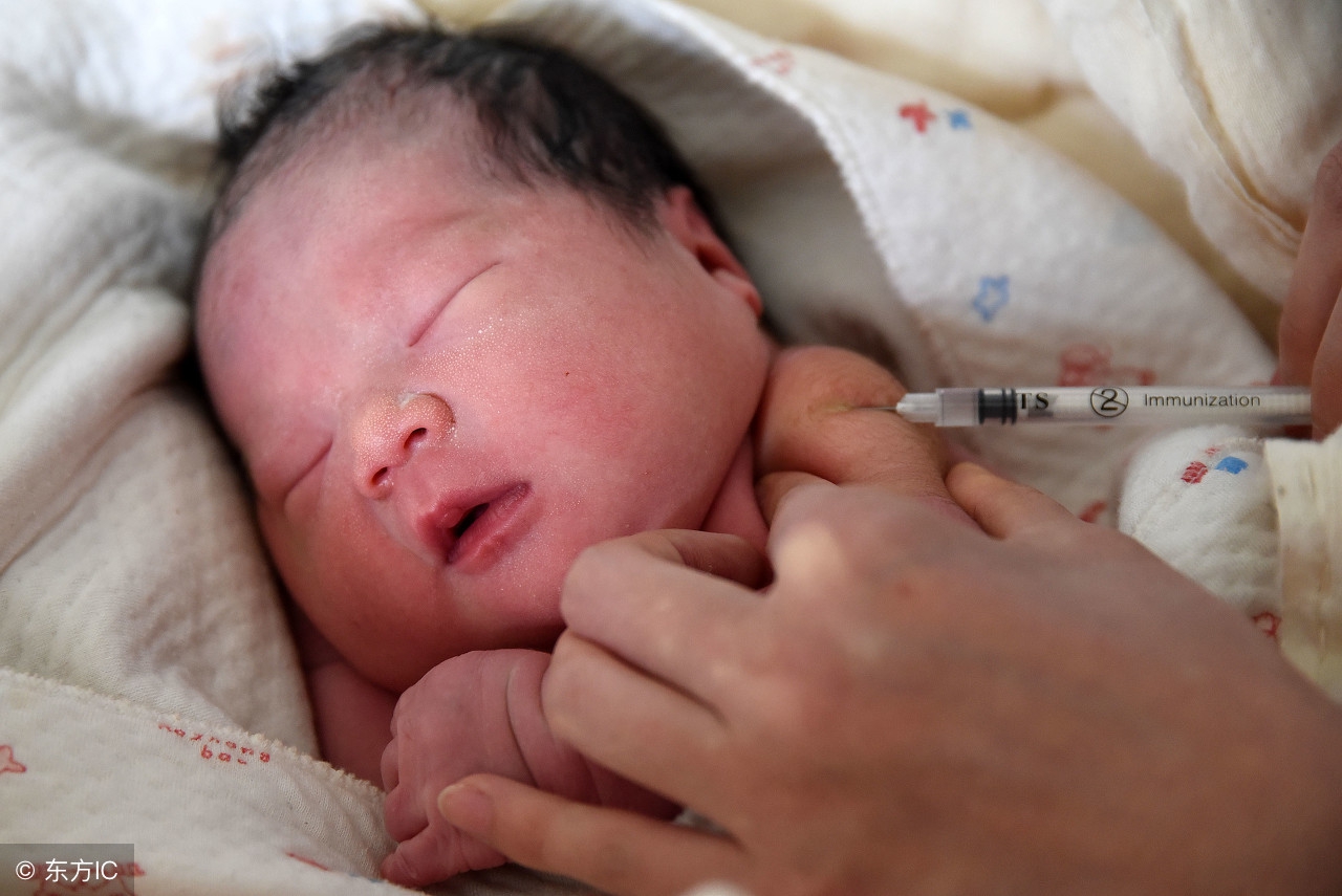 女婴白带灰色,新生女婴外阴白带怎么处理