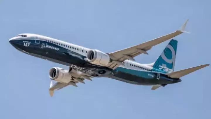 川航脱落风挡玻璃故障,川航8633挡风玻璃破碎原因与改进