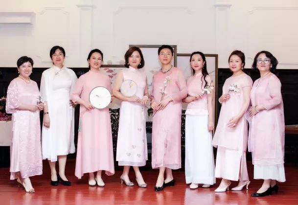 相与名姝绝世争艳世上风流