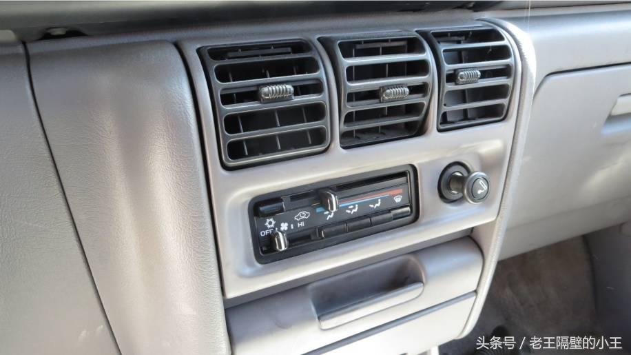 第二代道奇Caravan,道奇七座老款车叫什么