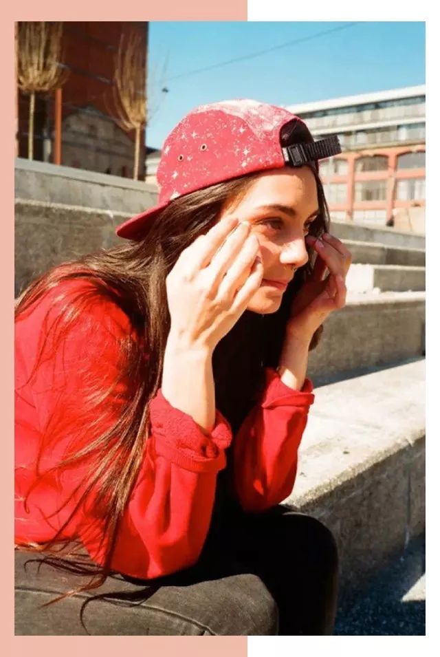 有了它出门还怕没有电吗,有了它出行也可以多带几双鞋