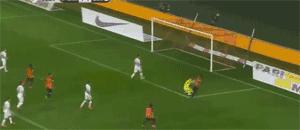 巴西4400万铁腰这特点吸引曼联!身高不足一米七,组织力征服穆帅