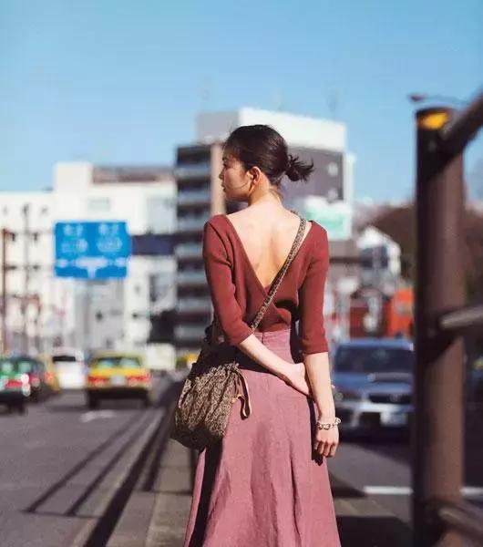 怎么把便宜的衣服穿出高级感,怎么把便宜的衣服穿出大牌的质感