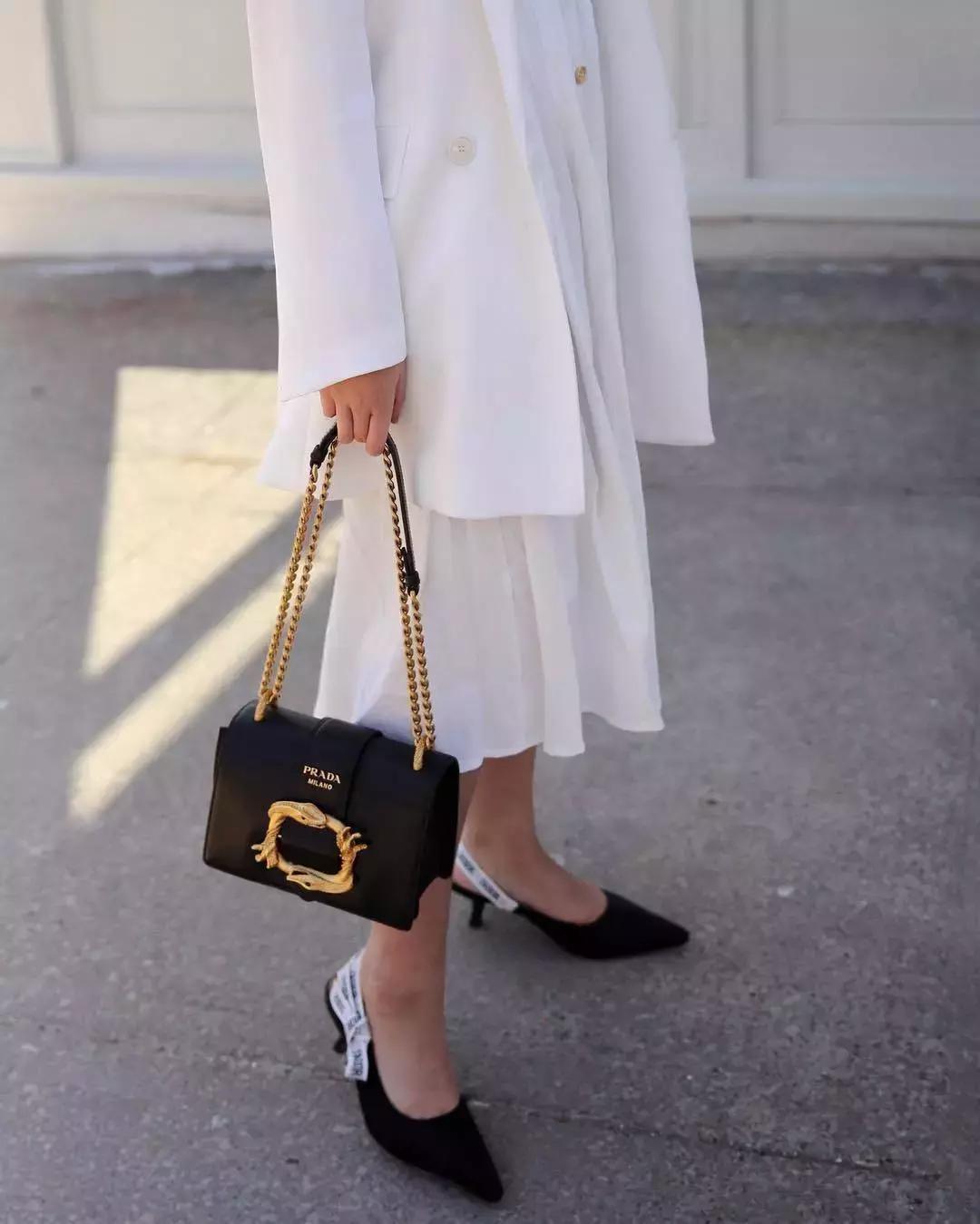 微胖适合一字堆领吗,微胖高级感上衣一字领