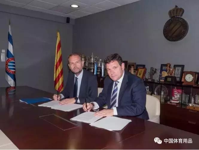 fila旗舰店服装,fila旗舰店西服