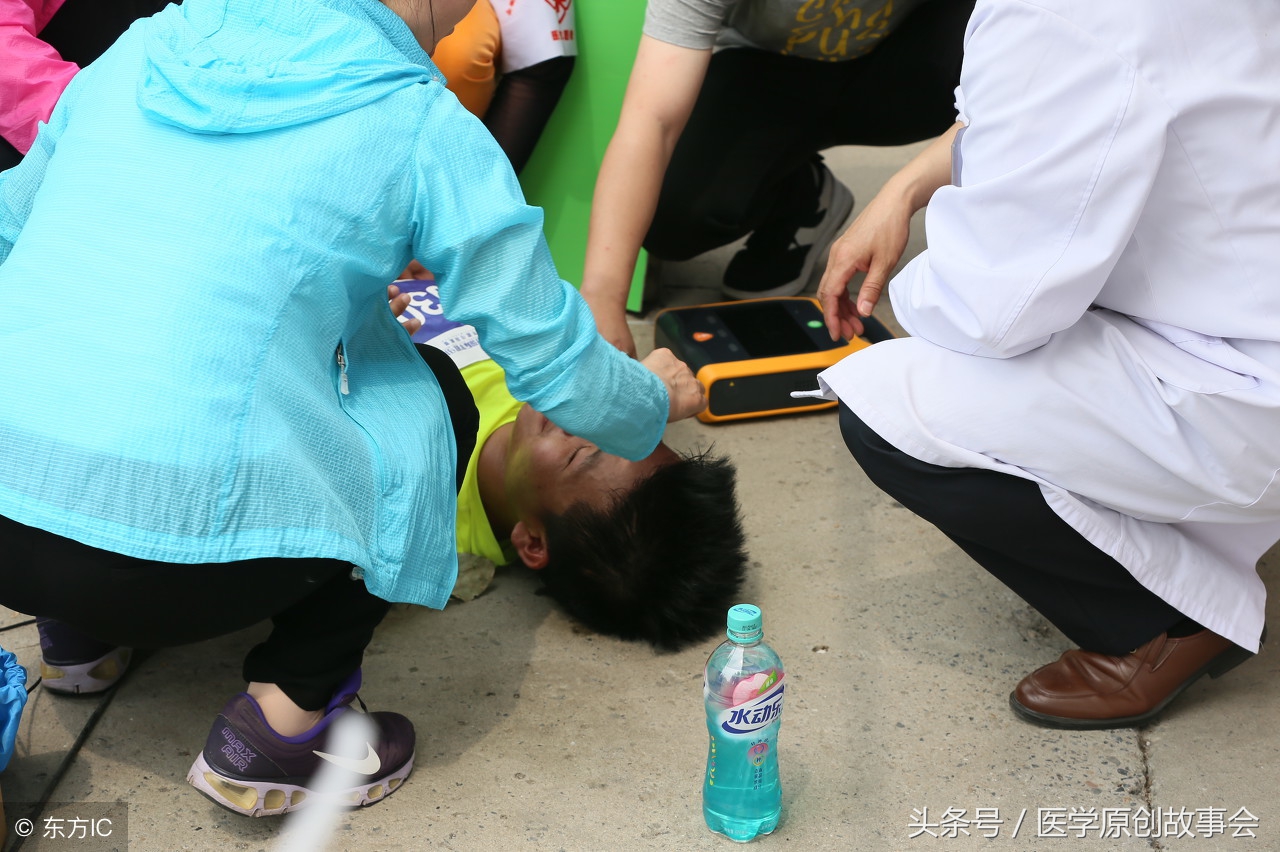 30岁男子头皮擦伤，肌注破伤风后坚持离院，却差点死在急诊科里！