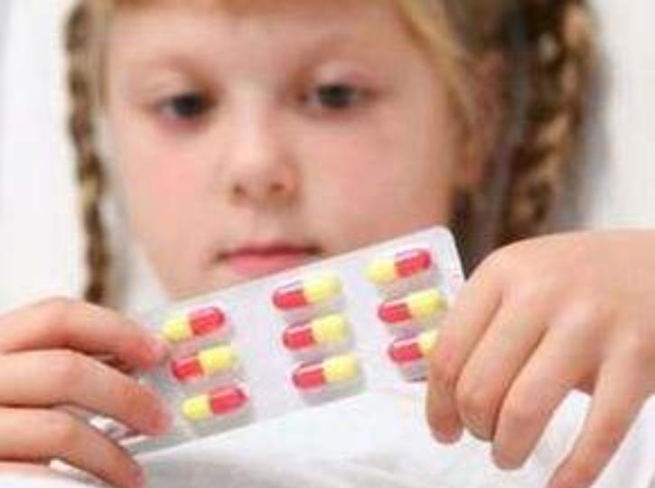 儿童误服药物急救四注意,儿童误服药物处理技巧