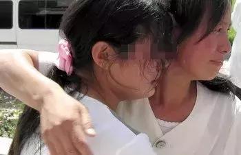 「长文」女性遇到*狼色**，应该喊“抓流氓”还是“抓人贩子”？