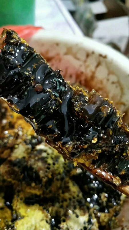 80%的人都没有吃过真正的蜂蜜,20多年的老蜂蜜还可以吃不