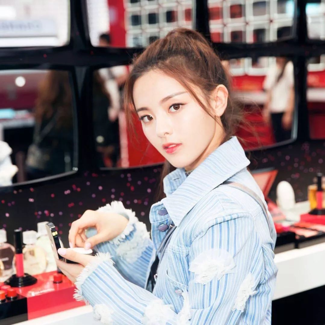 101小姐姐妆容,101小姐姐