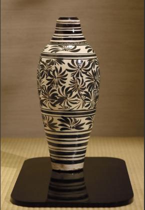 宋代磁州窑刻花四系梅瓶价格图片,磁州窑刻花大梅瓶仿品多少钱一个