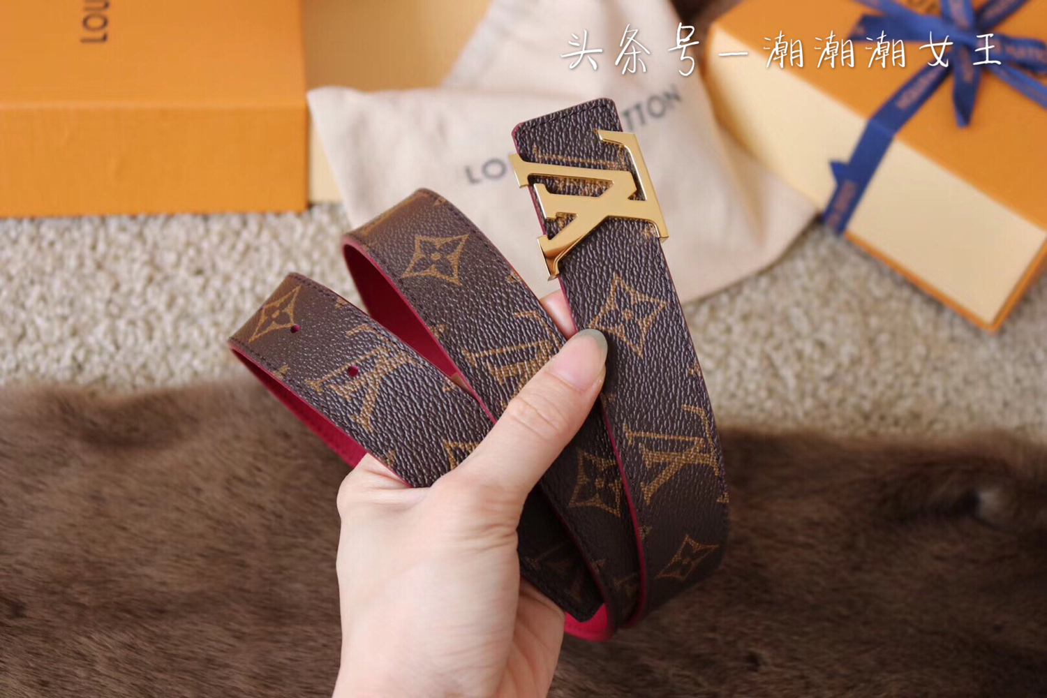 lv女款皮带里面是什么颜色,lv男士经典老花单面皮带