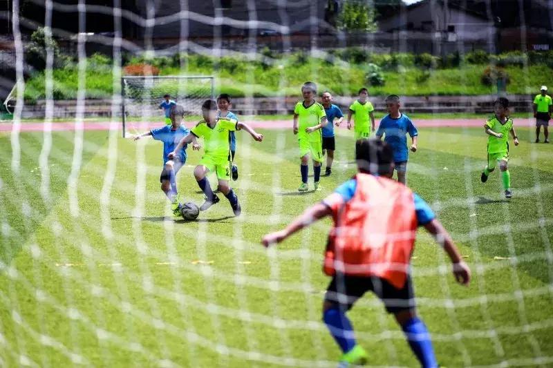 我们“请来”梅西，共赴天府之国的消夏party！