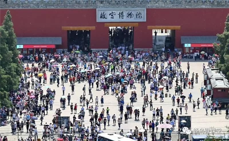 左眼取景还是右眼取景,单反用左眼还是右眼取景