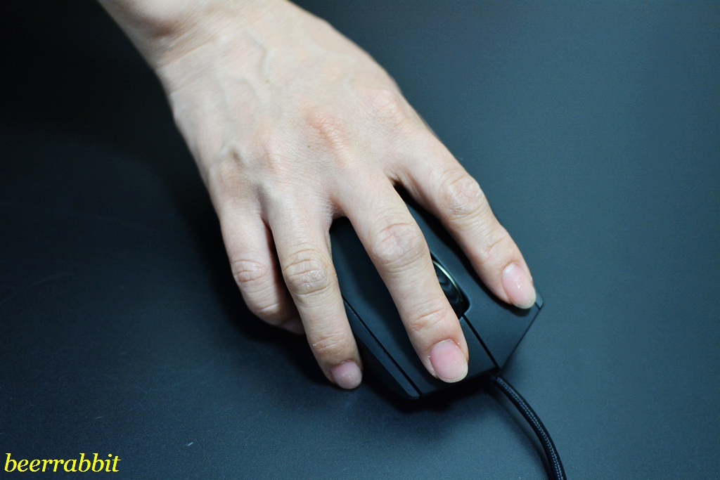 雷柏vt900和罗技g502哪个好,雷柏rapoo雷柏vt900鼠标