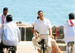 为了拍电影,印度人发明姨妈巾