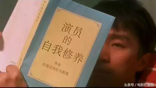 这个痴心光复门派的疯子，不就是照着周星驰的故事写的吗！