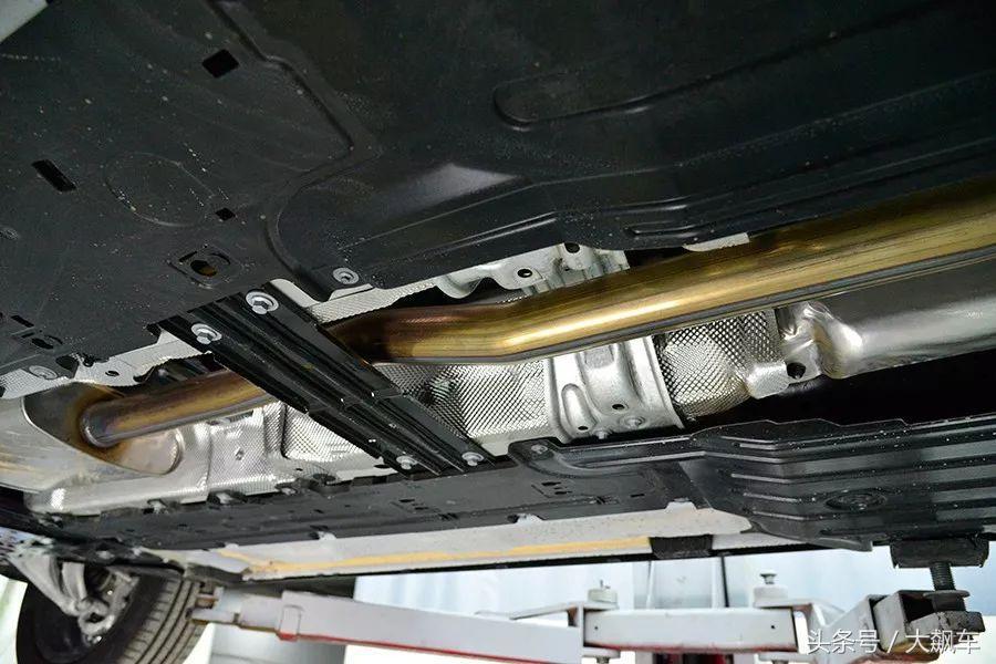 前悬铝合金,前悬双叉臂和五连杆