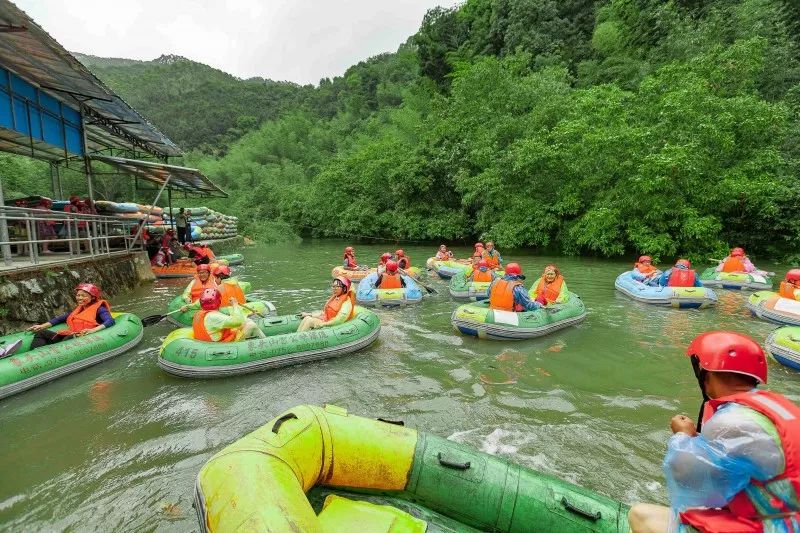 抛开空调WiFi西瓜，让博罗给你一个最美的“湿身”理由！