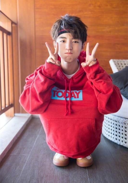 王俊凯奔跑吧青春,王俊凯奔跑照片