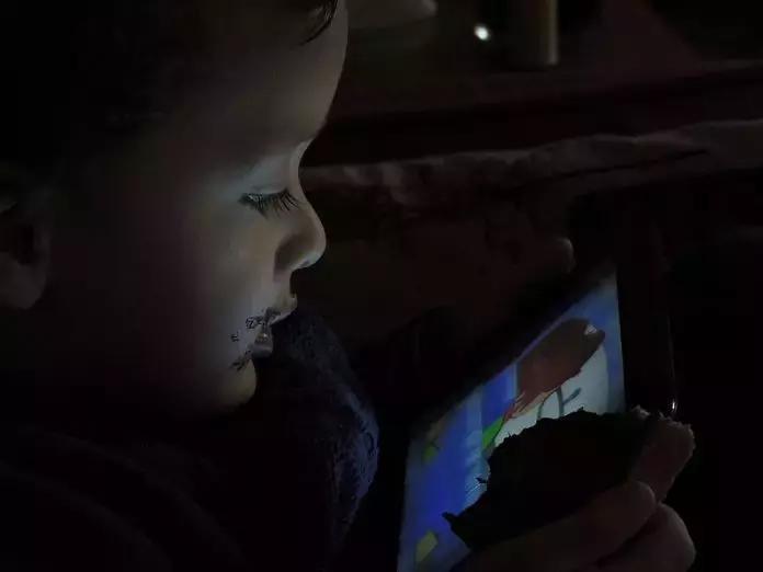 互联网到底给小孩带来了什么,移动互联网极大地改变了什么