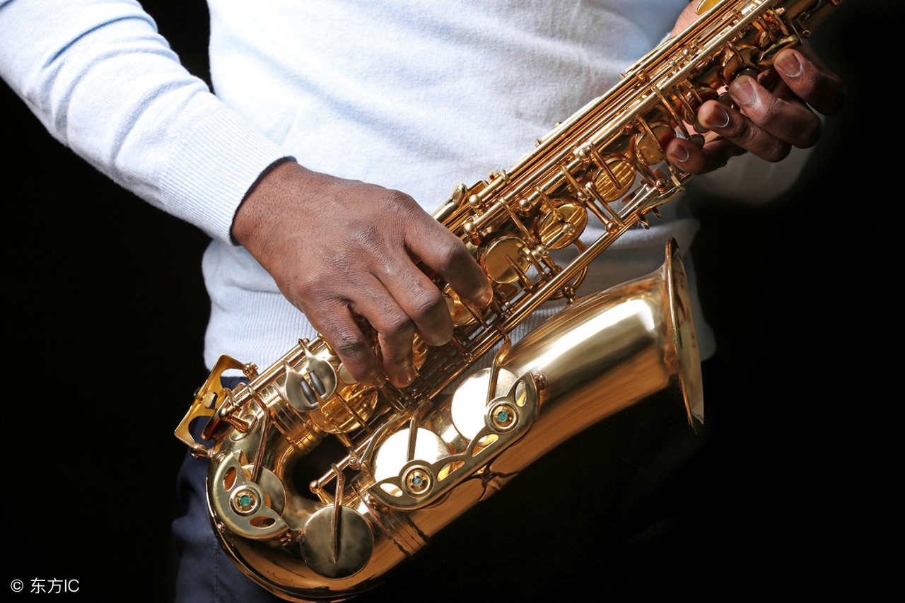 萨克斯初学者快速入门攻略大全,萨克斯教学心得体会