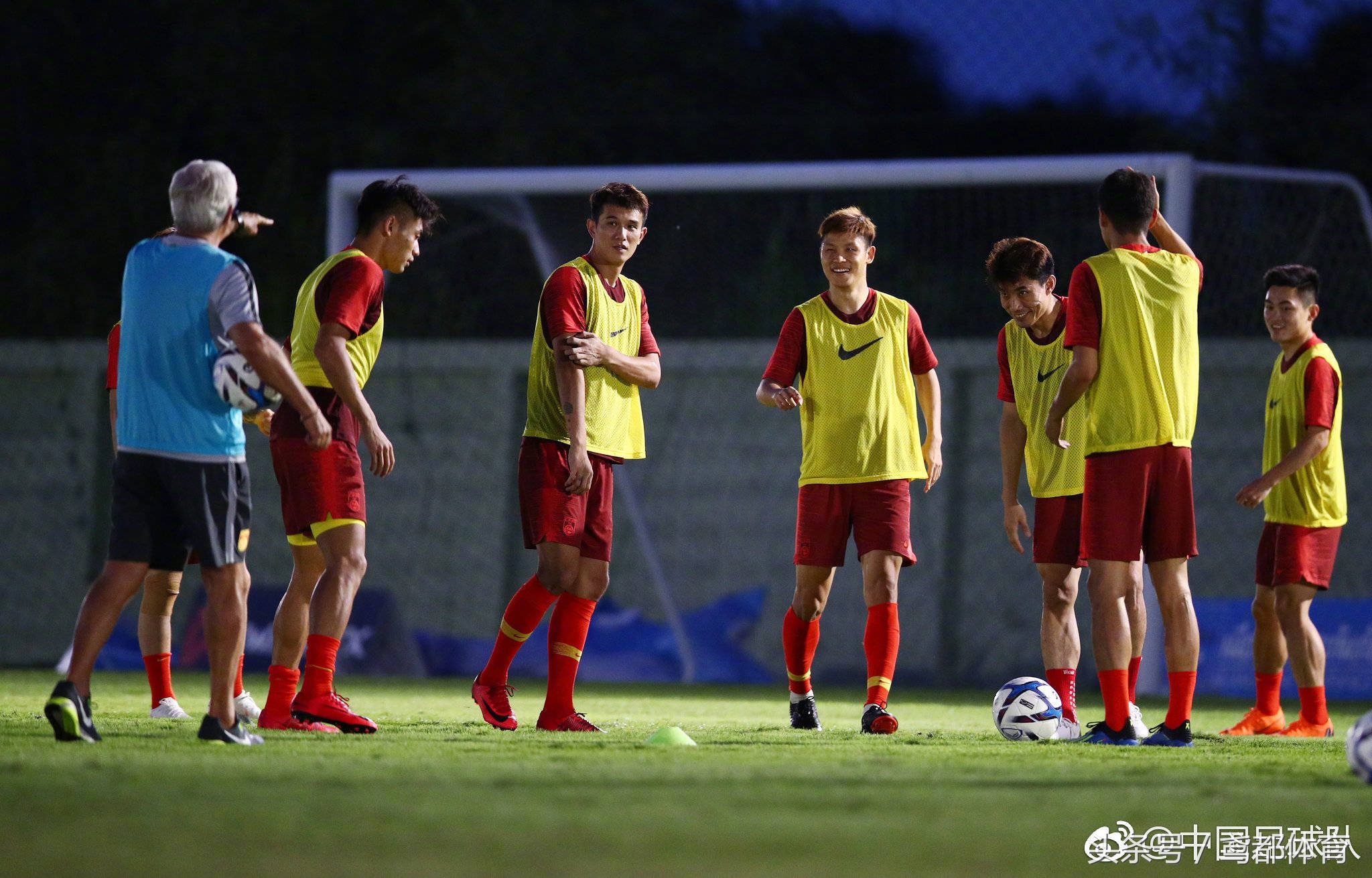 cctv5直播在线观看中国男足vs越南,cctv5亚洲杯直播中国男足