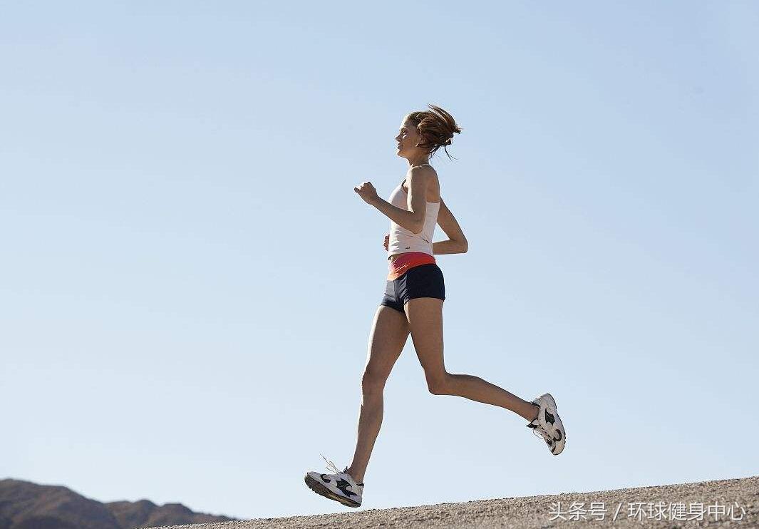 应不应该去健身房锻炼,要不要去健身房练腹肌