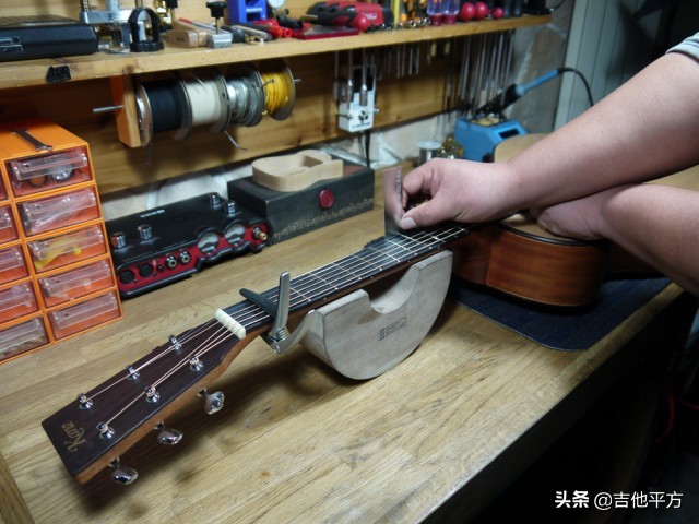 [AG杂志]九河吉他讲堂：维修技术总监赵洪波|木吉他的基本调整
