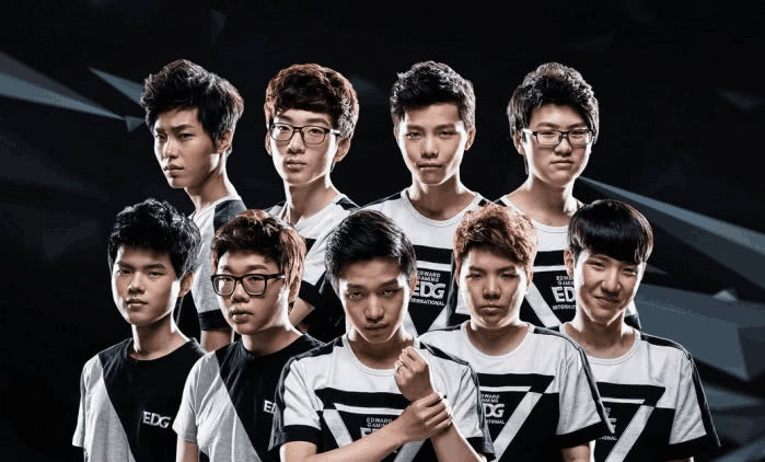 lol当年神坛上的无解英雄,曾经的lol顶峰