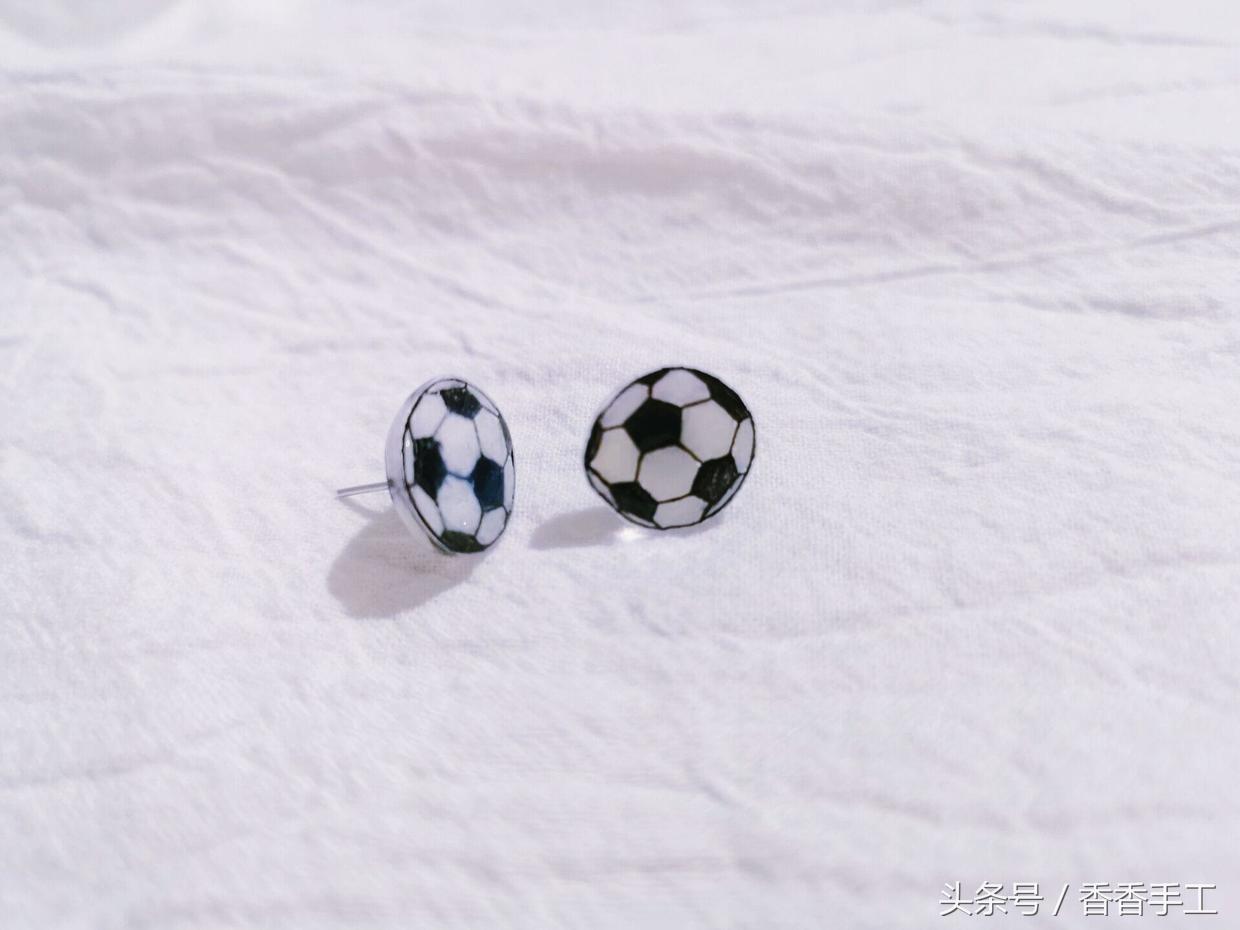 热缩片自制小耳钉,热缩片做耳钉教程手绘