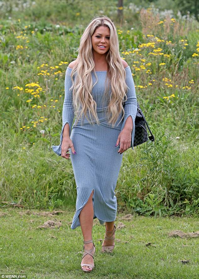 英格兰足球氛围浓啊加斯科因31岁继女助阵世界杯脚法一看练过的