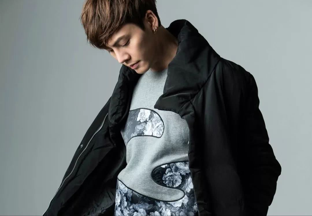 你穿成周冬雨，他穿成易烊千玺，需要多少钱？