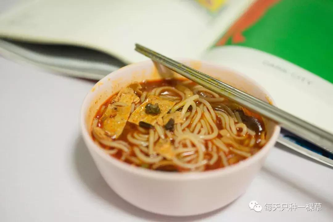 又香又辣的螺蛳粉推荐,超级辣的螺蛳粉推荐