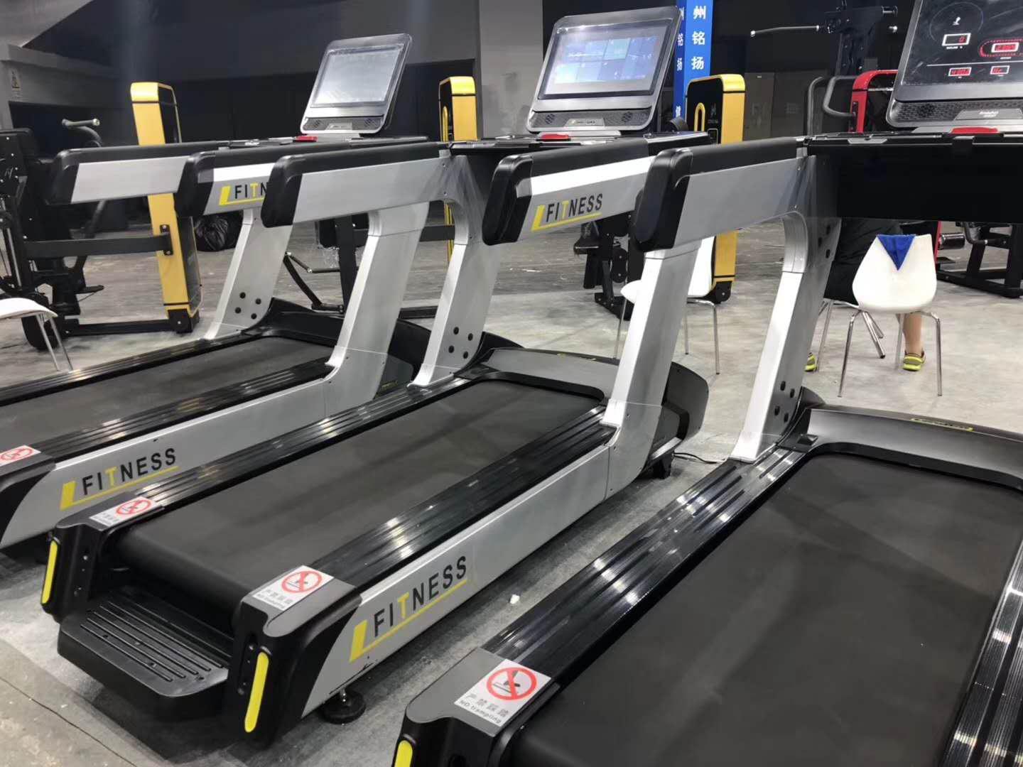 爱康跑步机c1650测评,铭扬7800跑步机