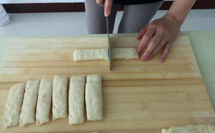 临夏回族厨娘油条教程,油条最简单的做法和配方