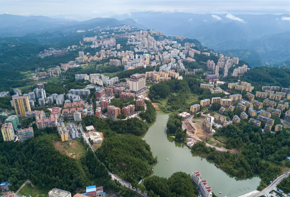 利川苏马荡最早的避暑楼盘,利川苏马荡旅游地产项目开发