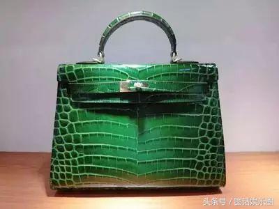 开300万的车，背20万的包，袜子都要1600块，101的姑娘们真有钱啊