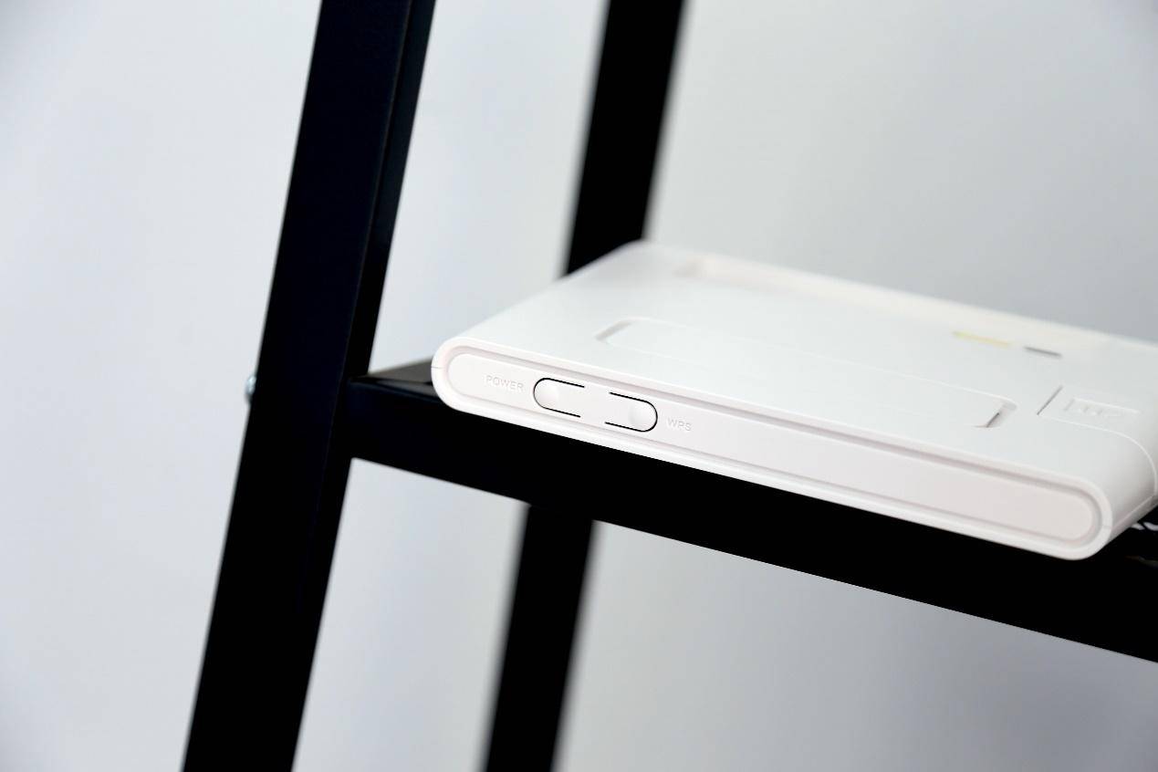 华为路由器卧室没信号有预留网口,租房没有无线网用什么合适